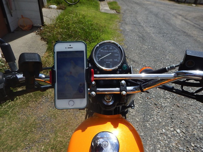 スマホホルダーでバイクにiPhoneを装着してみたよ！ | 茅ヶ崎に風が吹いてく。